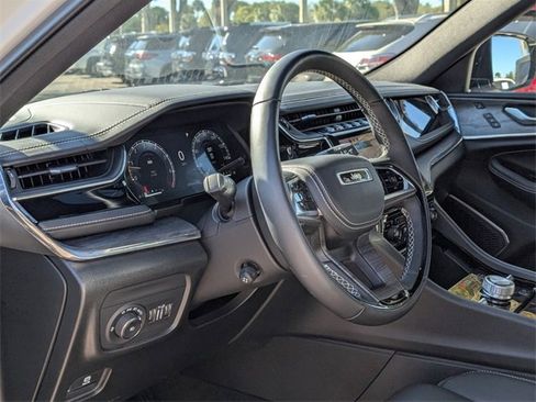 Used 2023 Jeep Grand Cherokee Overland w/ Adv Protech Group III image 12