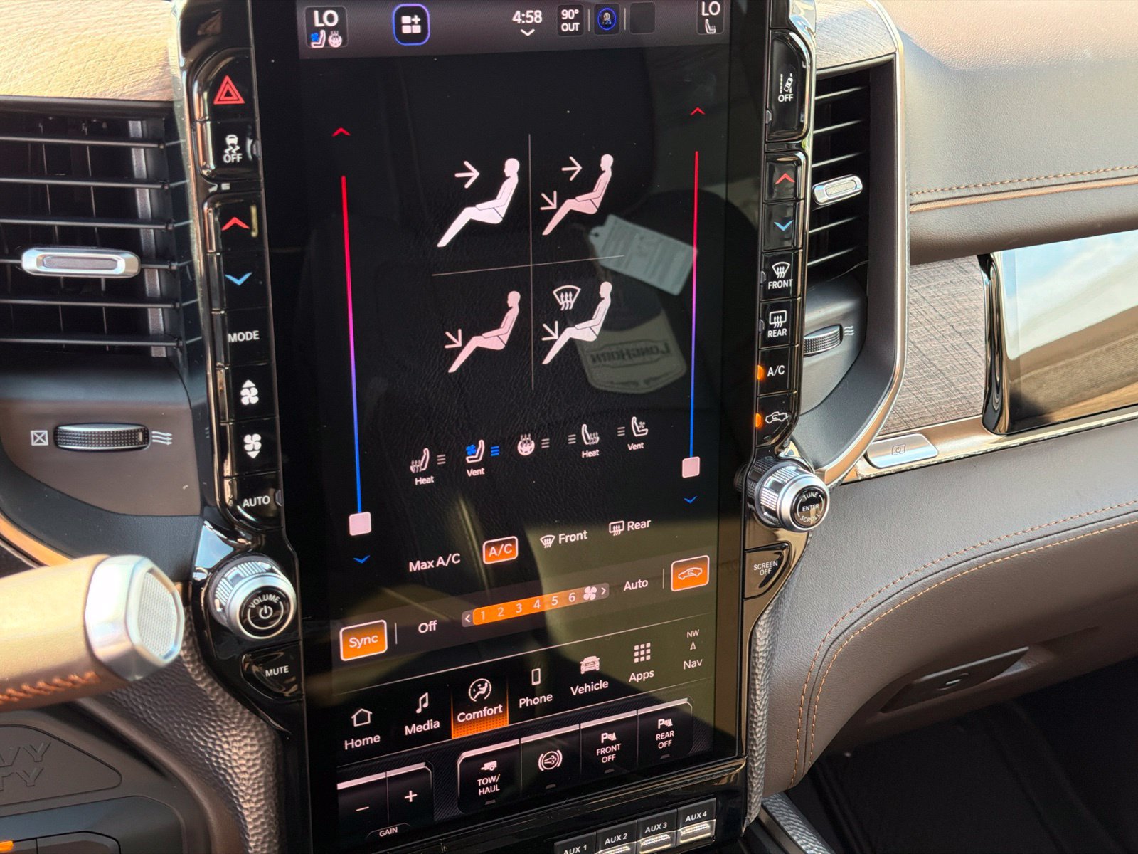 New 2027 RAM 3500 Limited AWD/4WD image 24