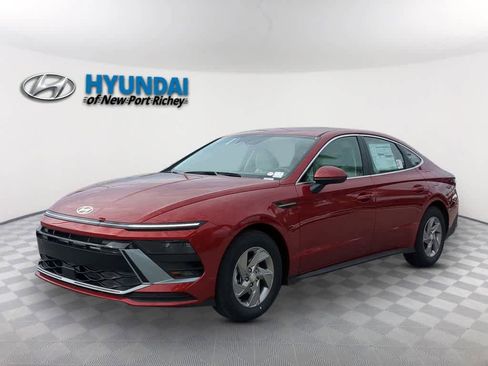 New 2026 Hyundai Sonata SE FWD image 1