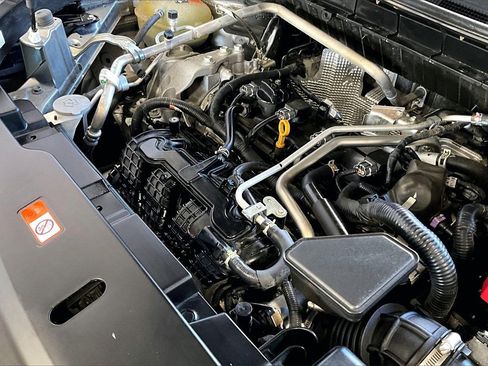 Used 2024 Mitsubishi Outlander SE image 31