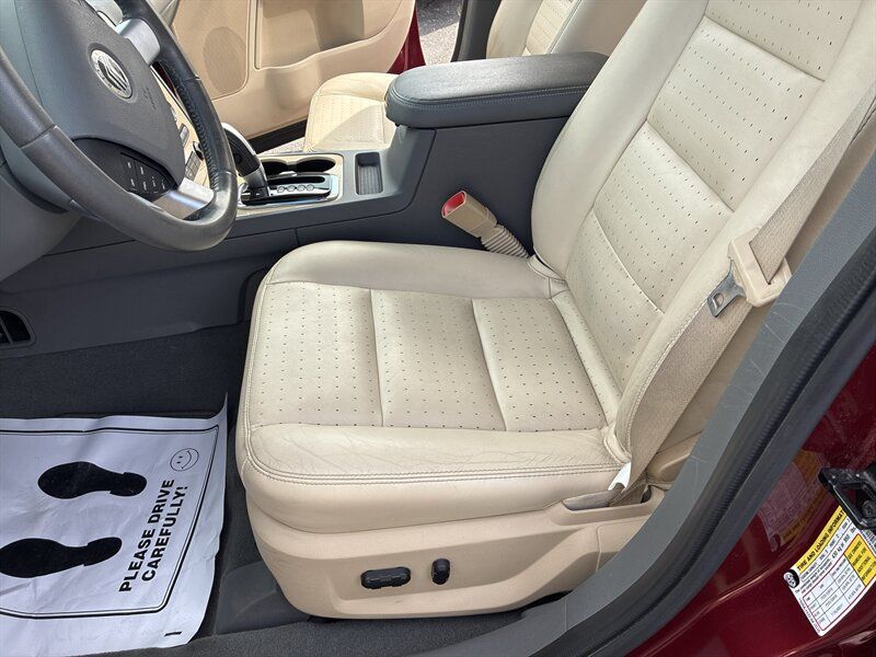 Used 2008 Mercury Sable Premier FWD image 10