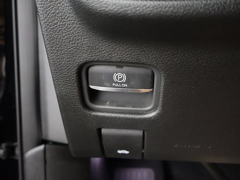 Used 2024 Jeep Grand Cherokee Limited AWD/4WD image 40