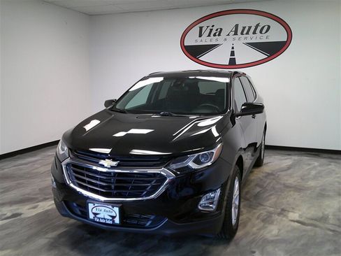 Used 2020 Chevrolet Equinox LT w/ Driver Convenience Package image 6