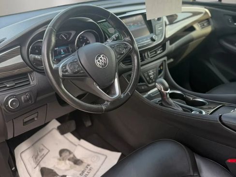 Used 2019 Buick Envision Essence FWD image 10