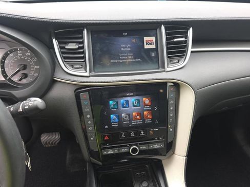 Used 2023 INFINITI QX55 Luxe w/ Cargo Package AWD/4WD image 6