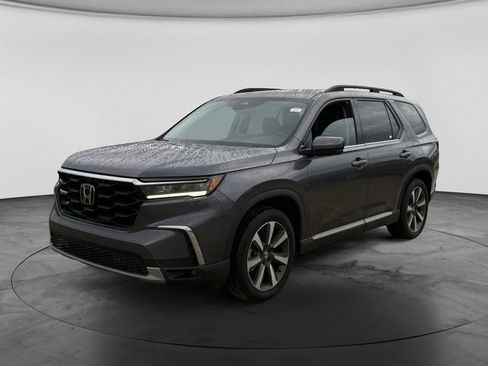 Used 2025 Honda Pilot Elite image 5