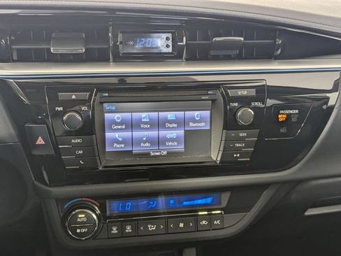Used 2015 Toyota Corolla S FWD image 17