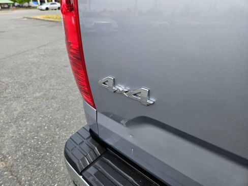 Used 2014 Toyota Tundra Limited w/ Limited Premium Package AWD/4WD image 9