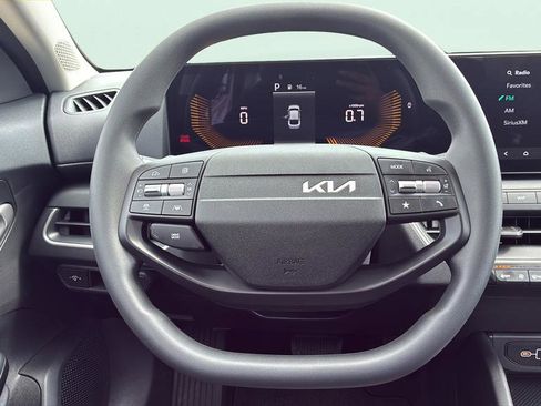 New 2026 Kia K4 FWD image 24