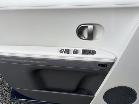New 2026 Hyundai Ioniq 5 Limited image 11