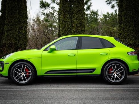 Used 2022 Porsche Macan S w/ Premium Package Plus image 9