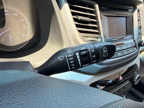 Used 2017 Hyundai Tucson SE w/ SE Popular Package 02 FWD image 17