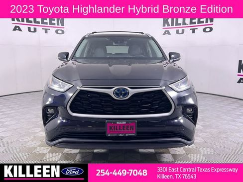 Used 2023 Toyota Highlander Bronze Edition image 2