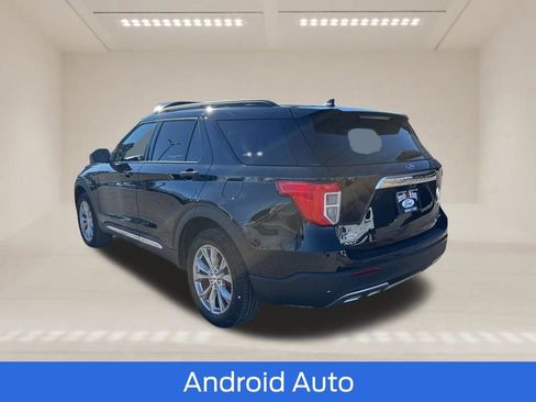 Used 2022 Ford Explorer XLT w/ Equipment Group 202A image 5