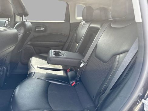 Used 2020 Jeep Compass Latitude image 22