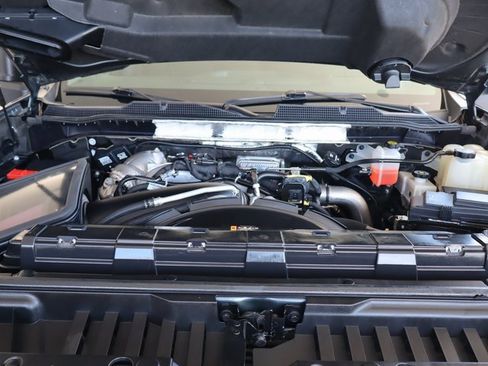 Used 2020 Chevrolet Silverado 2500 LTZ w/ Technology Package image 56