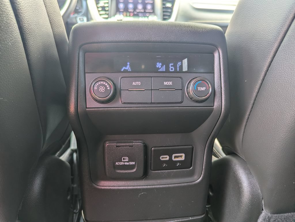 Used 2023 GMC Acadia SLT FWD image 38