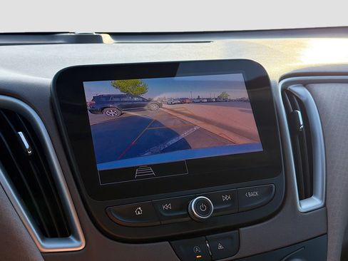 Used 2024 Chevrolet Malibu LS w/ Driver Confidence Package FWD image 18
