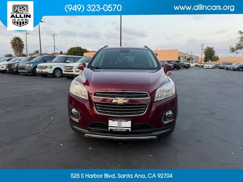 Used 2016 Chevrolet Trax LT FWD image 2