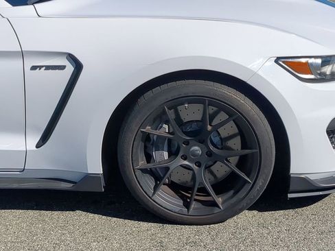 Used 2016 Ford Mustang Shelby GT350 w/ Track Package image 11