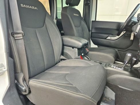 Used 2018 Jeep Wrangler Unlimited Sahara AWD/4WD image 19