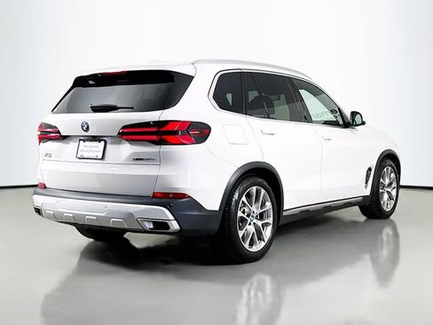 Used 2024 BMW X5 xDrive50e w/ Premium Package image 7