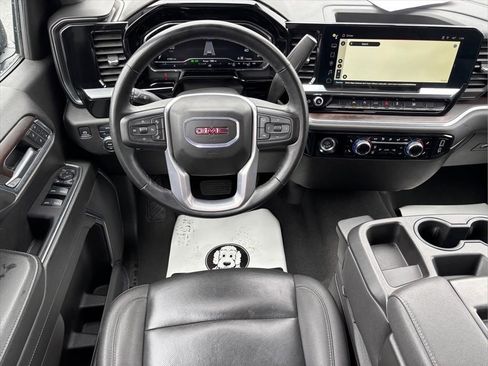 Used 2024 GMC Sierra 1500 SLT AWD/4WD image 3