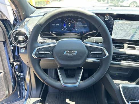 New 2026 Chevrolet Equinox LT w/ Midnight Edition FWD image 16