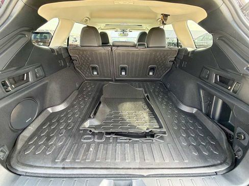 Used 2023 Subaru Outback Limited image 30