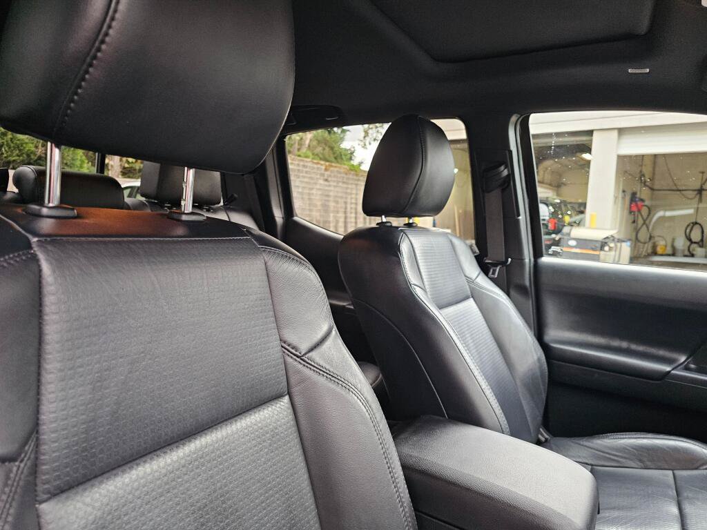 Used 2021 Toyota Tacoma Limited RWD image 11
