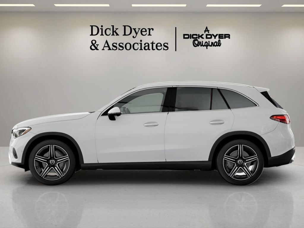 Used 2026 Mercedes-Benz GLC 300 image 29