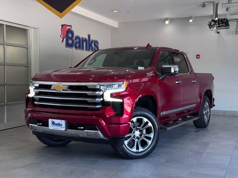 Certified 2023 Chevrolet Silverado 1500 High Country AWD/4WD image 2