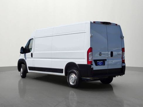 Used 2024 RAM ProMaster 2500 w/ Convenience Group FWD image 4