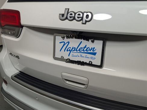 Used 2016 Jeep Grand Cherokee Summit w/ Premium Plus Apperance Group image 8