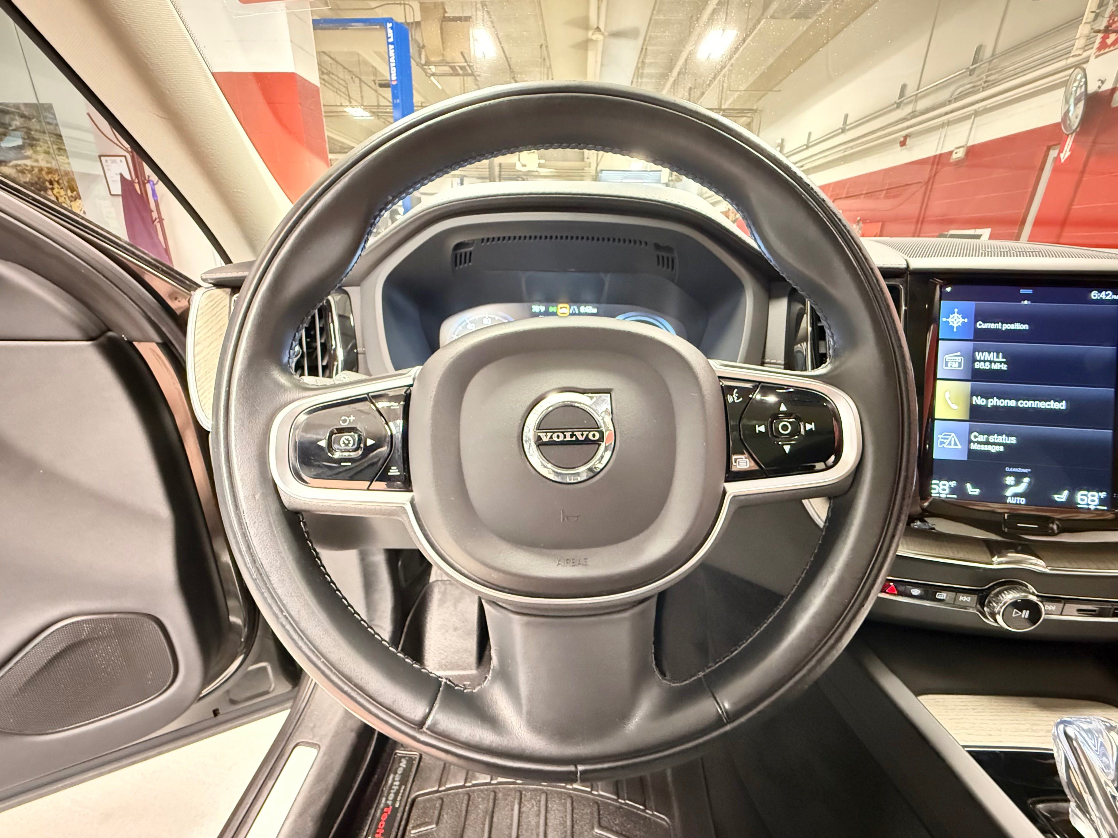 Used 2020 Volvo XC60 T8 Inscription AWD/4WD image 25