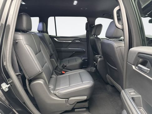 Used 2024 GMC Acadia Elevation image 19