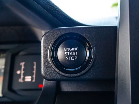Used 2026 Toyota Tacoma SR5 AWD/4WD image 39