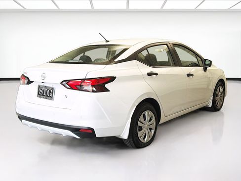 Used 2025 Nissan Versa S w/ Trunk Package FWD image 4