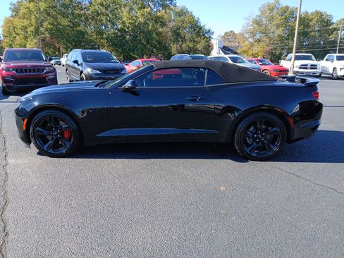 Used 2024 Chevrolet Camaro LT w/ Technology Package image 10