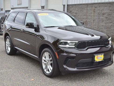 Used 2024 Dodge Durango GT image 2