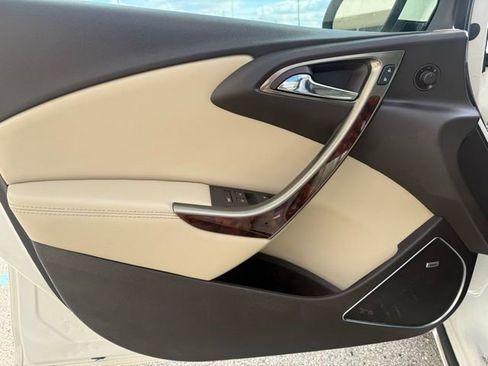 Used 2014 Buick Verano Leather image 10