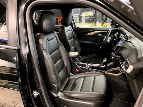 Used 2023 Chevrolet TrailBlazer ACTIV w/ Convenience Package image 11