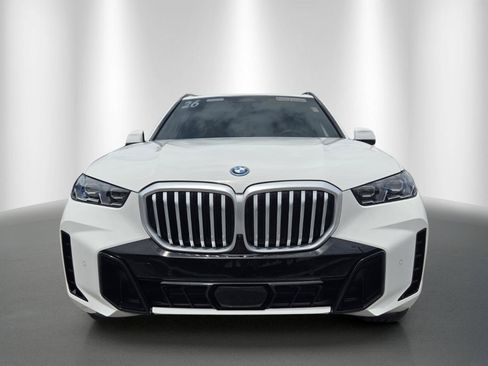 Used 2026 BMW X5 xDrive50e w/ M Sport Package AWD/4WD image 2