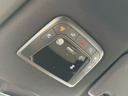 New 2025 Volvo EX90 Ultra w/ Protection Package Premier image 19