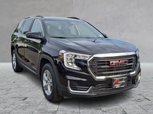 Used 2023 GMC Terrain SLE w/ Driver Convenience Package AWD/4WD image 3