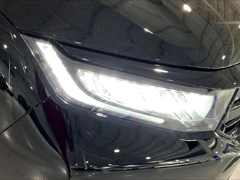 Used 2025 Honda Odyssey Touring image 32
