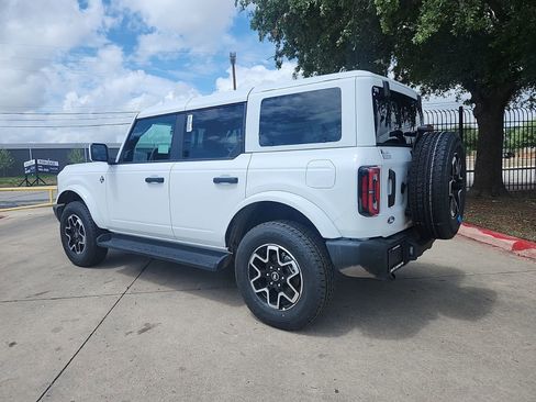 New 2026 Ford Bronco Outer Banks AWD/4WD image 3