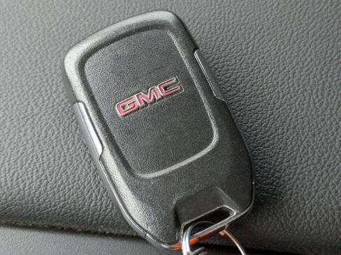 Used 2020 GMC Sierra 1500 Elevation w/ Elevation Convenience Package image 24