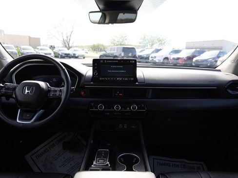 Used 2024 Honda Pilot Elite image 14