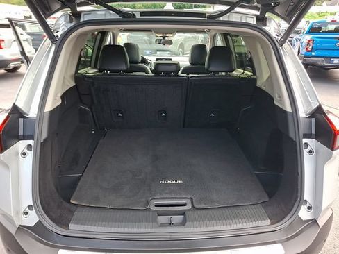 Used 2023 Nissan Rogue SV w/ SV Premium B Package AWD/4WD image 29